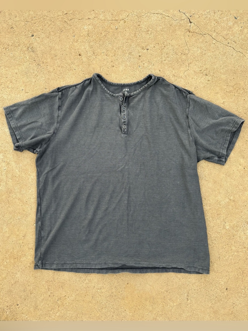 ROWM 100% cotton gray henley short sleeve shirt Size XL. Natural Fibers.